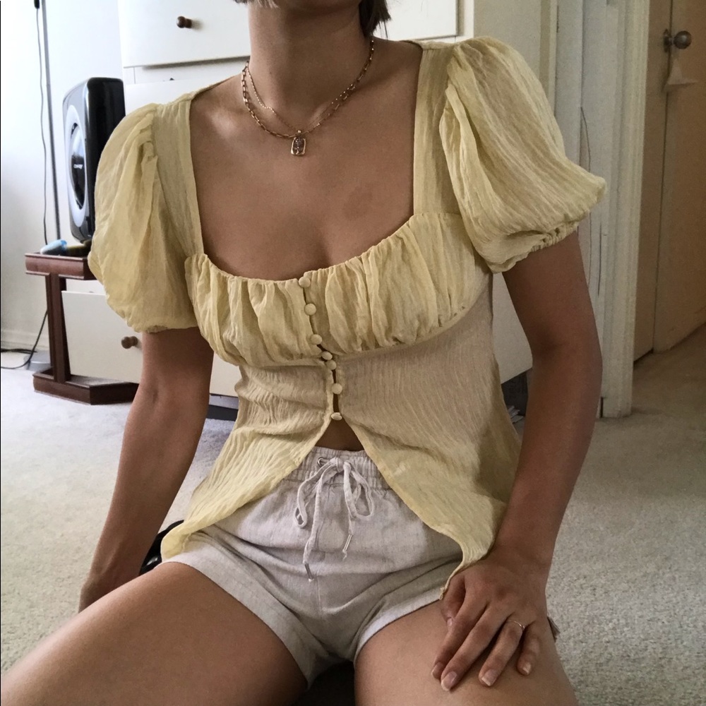 MY FAVORITE SS19 WOVEN BABY YELLOW TOP